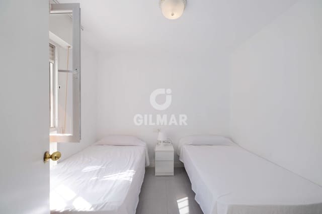 2 soverom Leilighet til salgs i Torremolinos med svømmebasseng garasje - € 299 000 (Ref: 9814743)