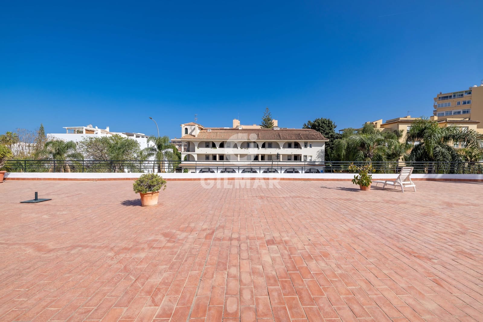 2 bedroom Flat for sale in Torremolinos with pool garage - € 299,000 (Ref: 9814743)