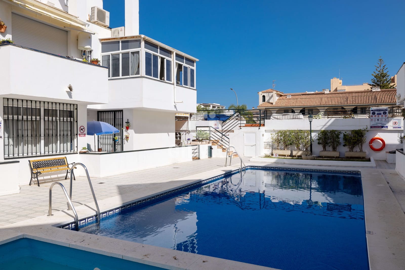 2 bedroom Flat for sale in Torremolinos with pool garage - € 299,000 (Ref: 9814743)