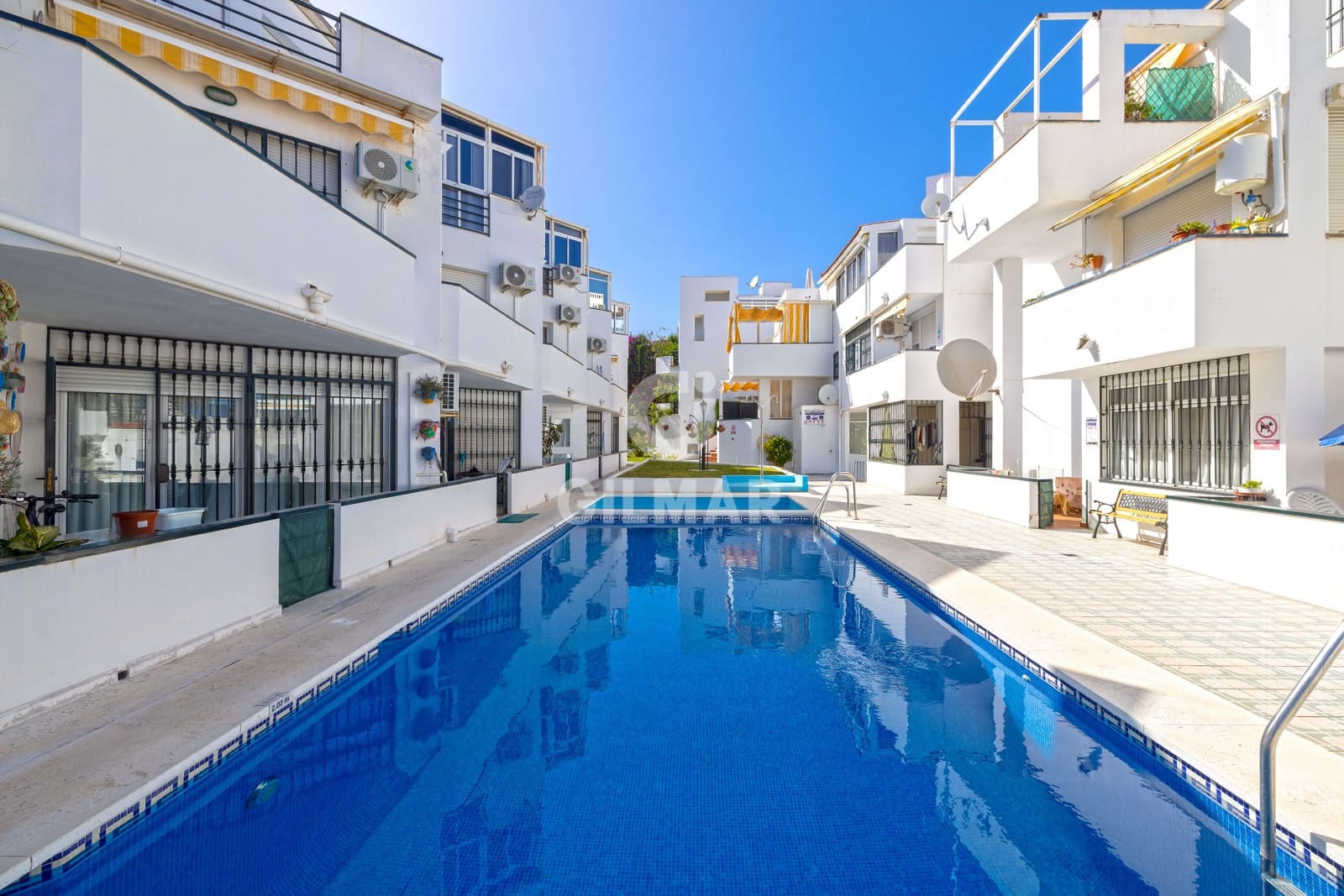 2 bedroom Flat for sale in Torremolinos with pool garage - € 299,000 (Ref: 9814743)