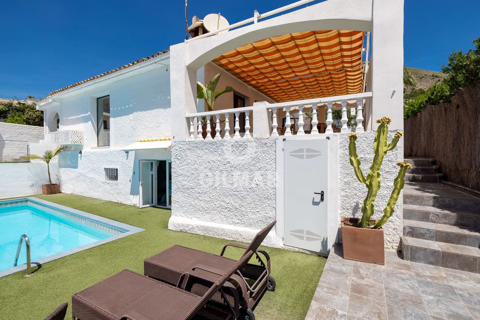 2 bedroom Villa for sale in La Capellania with pool garage - € 775,000 (Ref: 9814744)