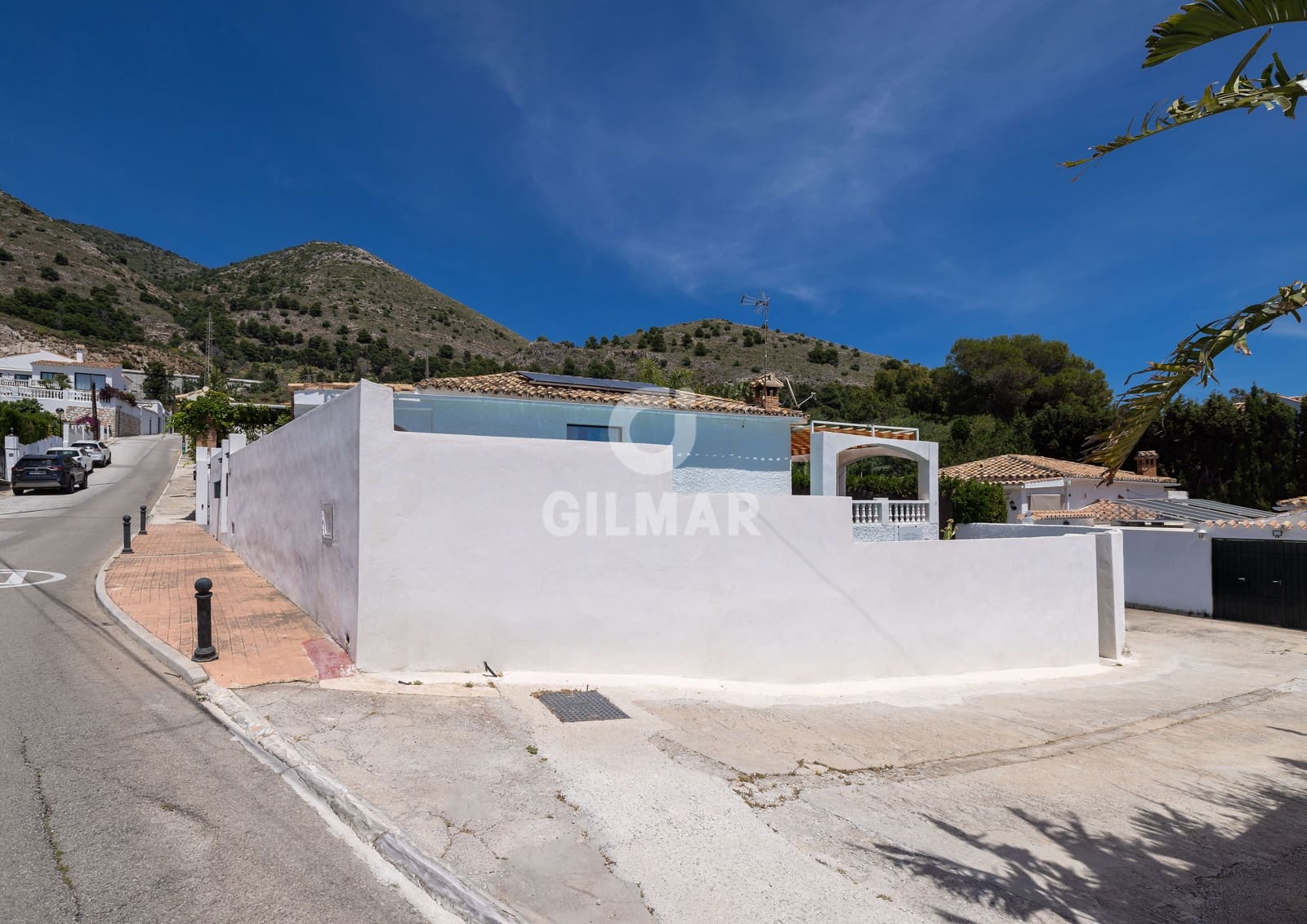 2 bedroom Villa for sale in La Capellania with pool garage - € 775,000 (Ref: 9814744)