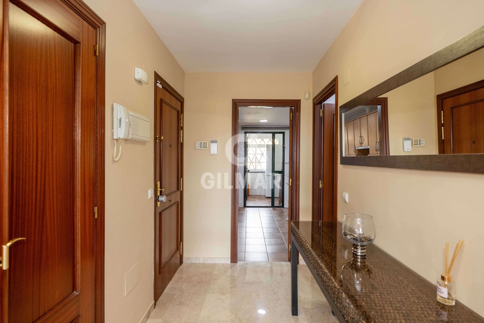 2 chambre Appartement à vendre à Estepona avec piscine garage - 299 000 € (Ref: 9815042)