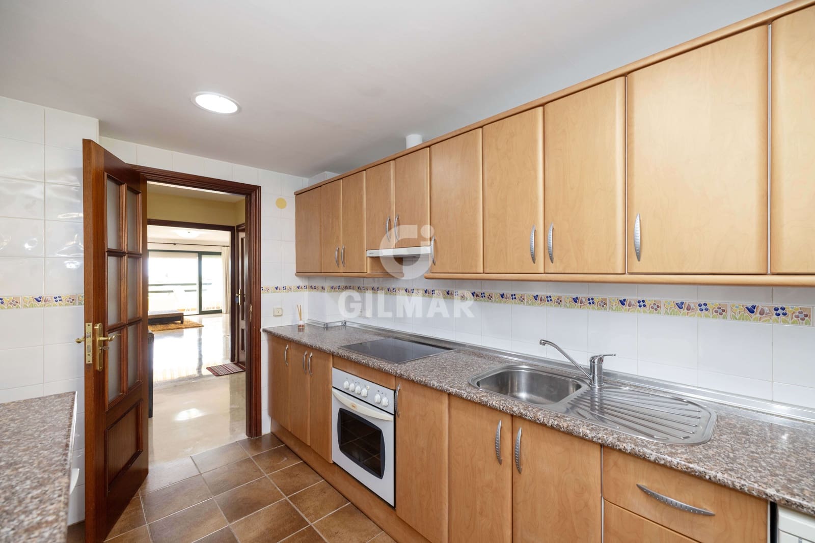 2 chambre Appartement à vendre à Estepona avec piscine garage - 299 000 € (Ref: 9815042)