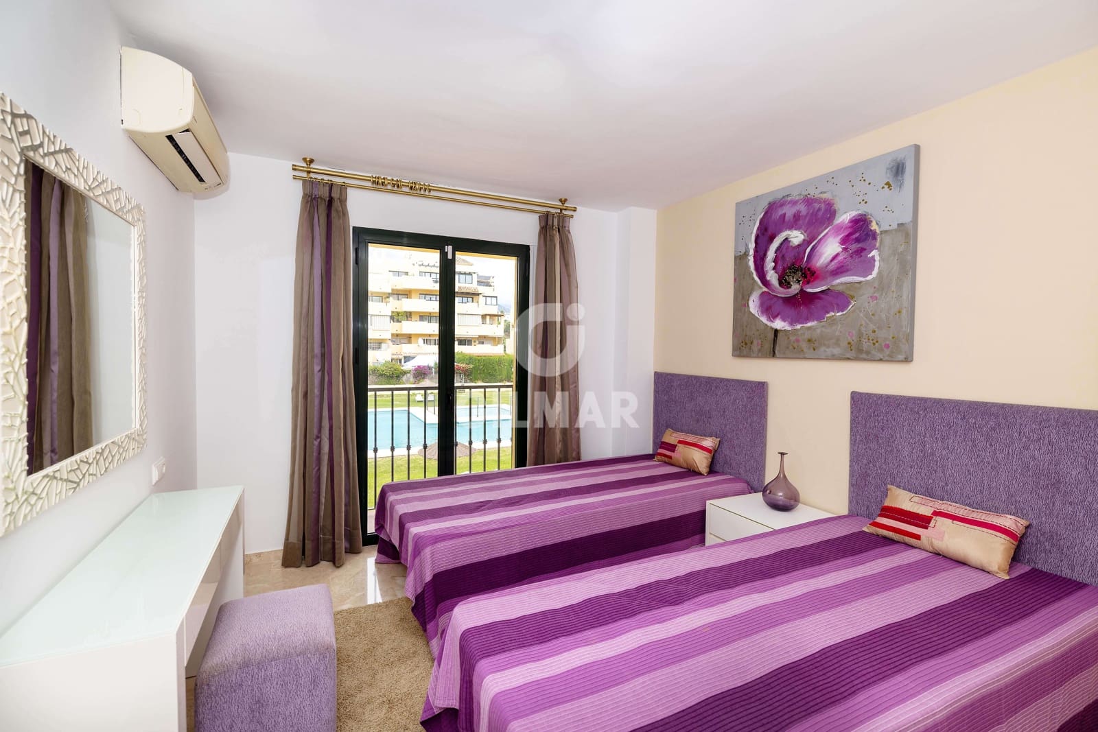 2 chambre Appartement à vendre à Estepona avec piscine garage - 299 000 € (Ref: 9815042)