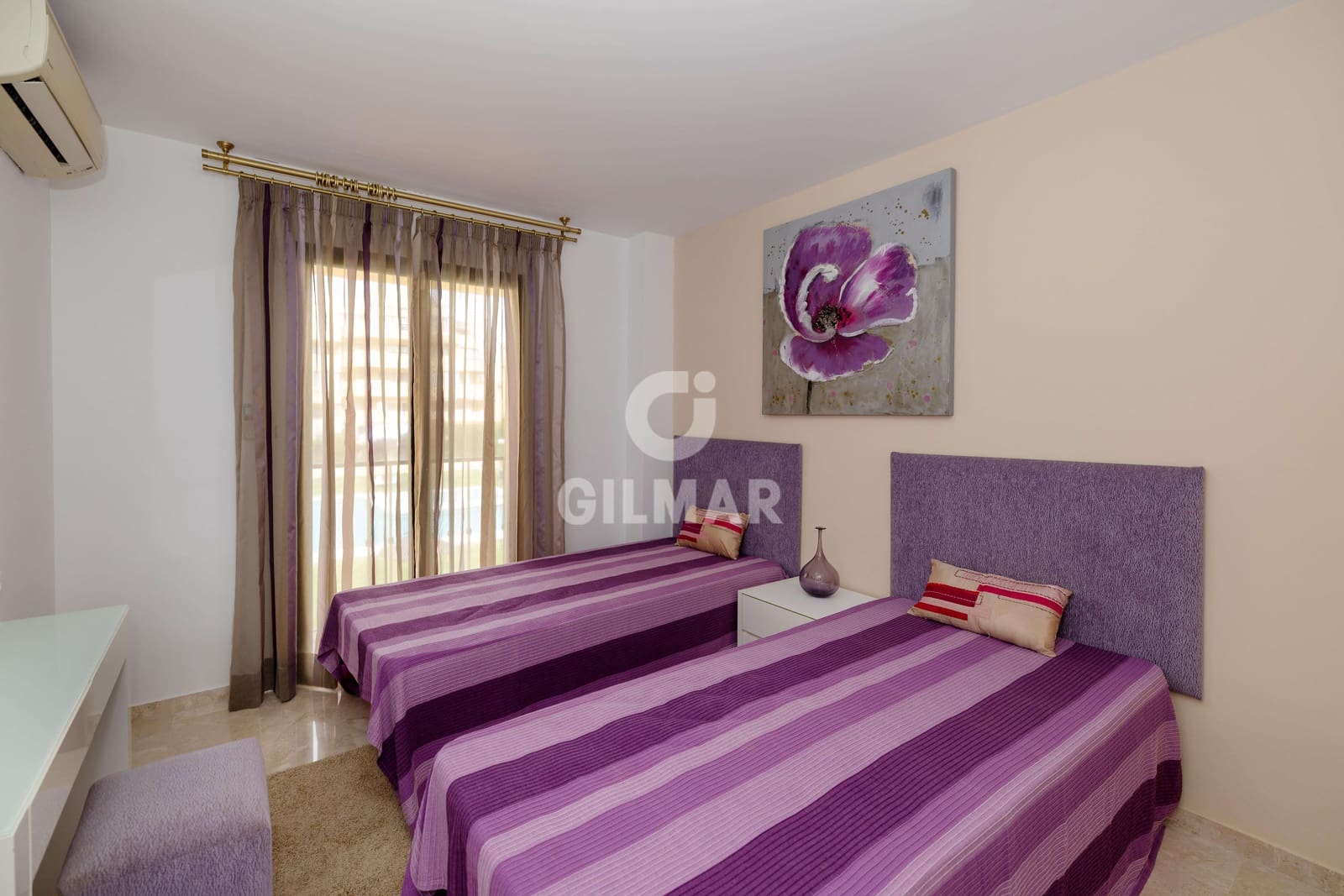 2 chambre Appartement à vendre à Estepona avec piscine garage - 299 000 € (Ref: 9815042)