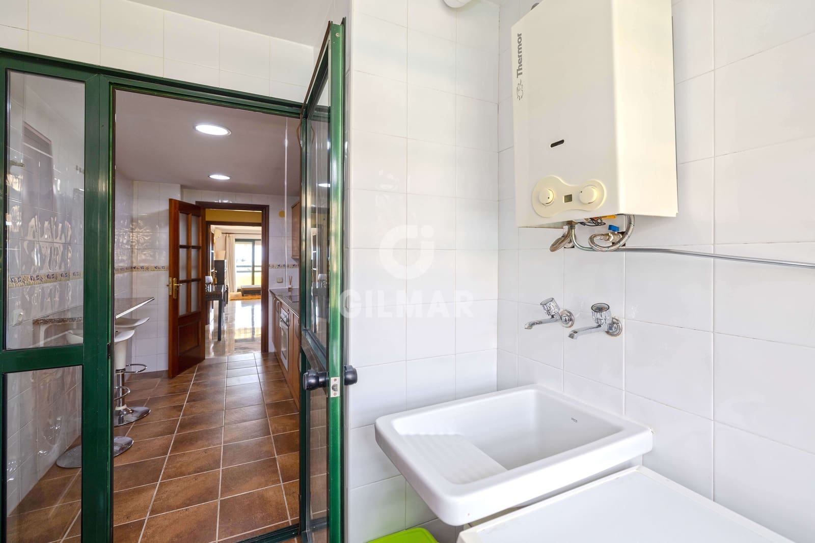 2 chambre Appartement à vendre à Estepona avec piscine garage - 299 000 € (Ref: 9815042)