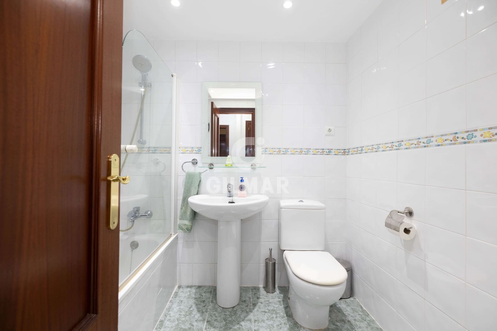 2 chambre Appartement à vendre à Estepona avec piscine garage - 299 000 € (Ref: 9815042)