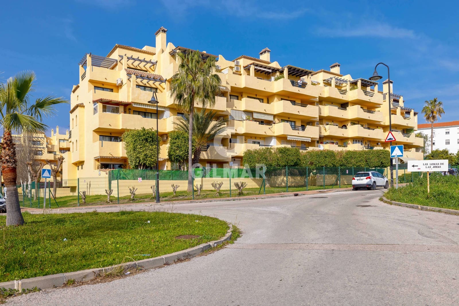 2 chambre Appartement à vendre à Estepona avec piscine garage - 299 000 € (Ref: 9815042)