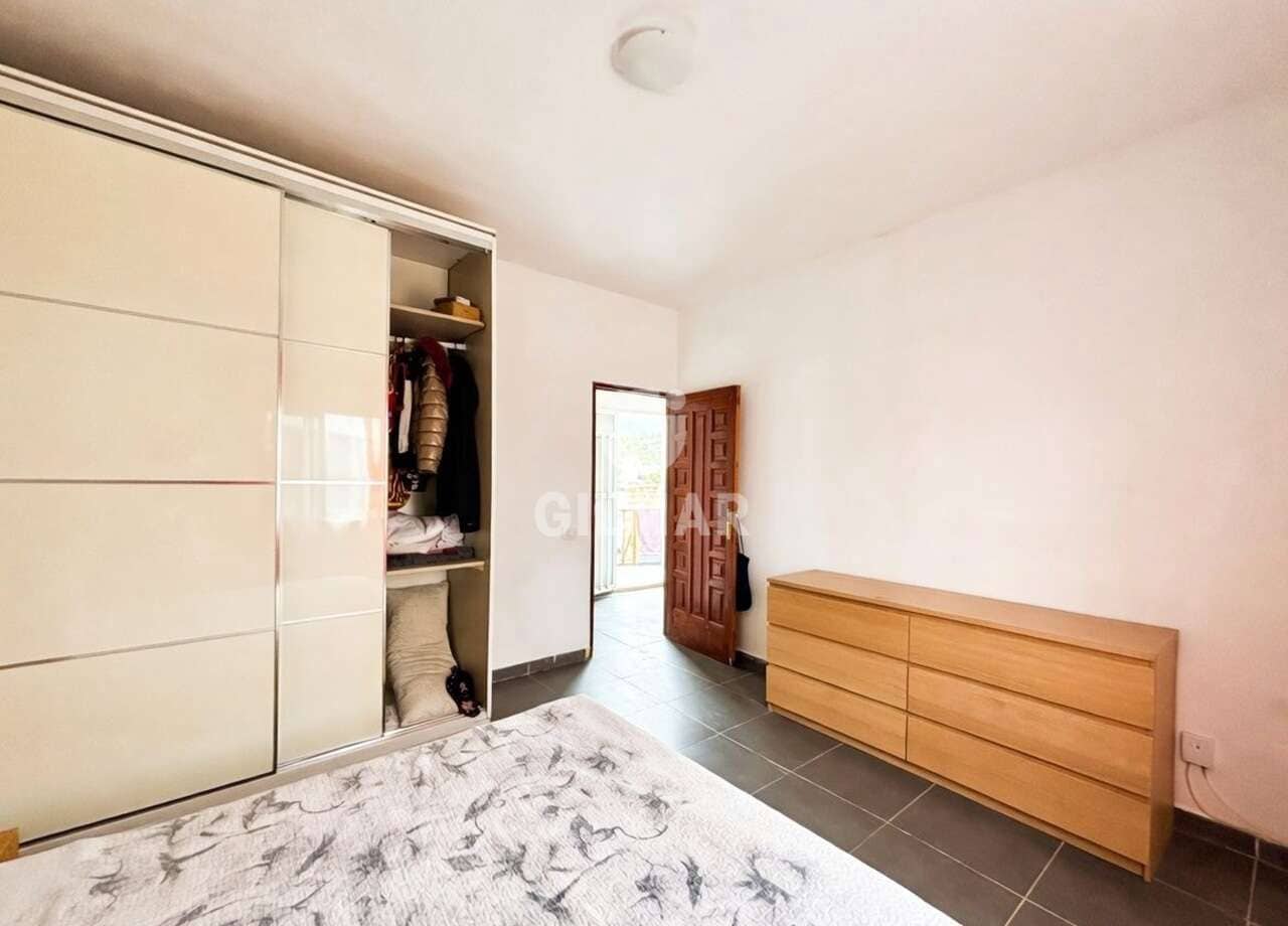 Piso de 7 habitaciones en Arafo en venta - 750.000 € (Ref: 9815217)