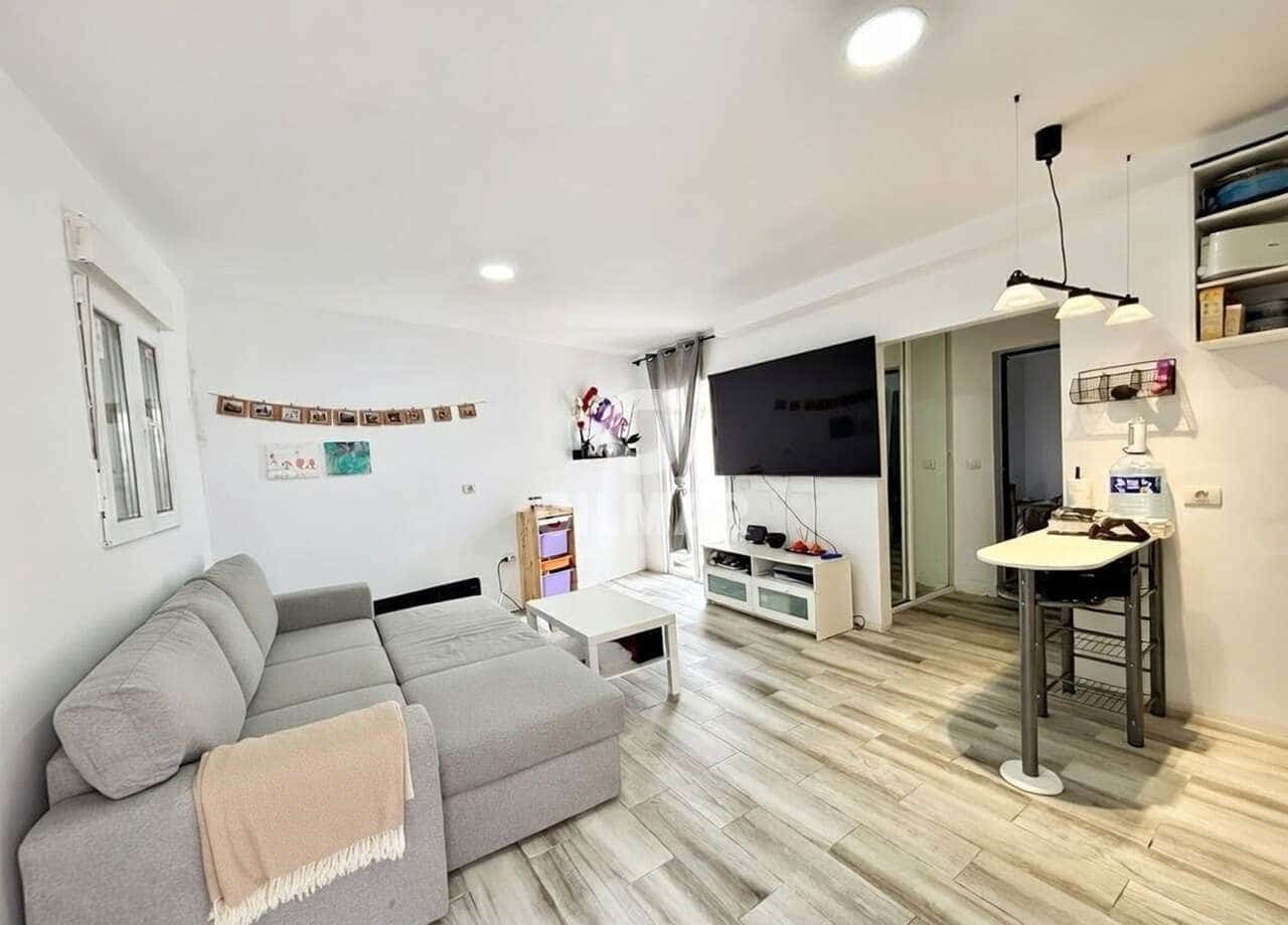 Piso de 7 habitaciones en Arafo en venta - 750.000 € (Ref: 9815217)