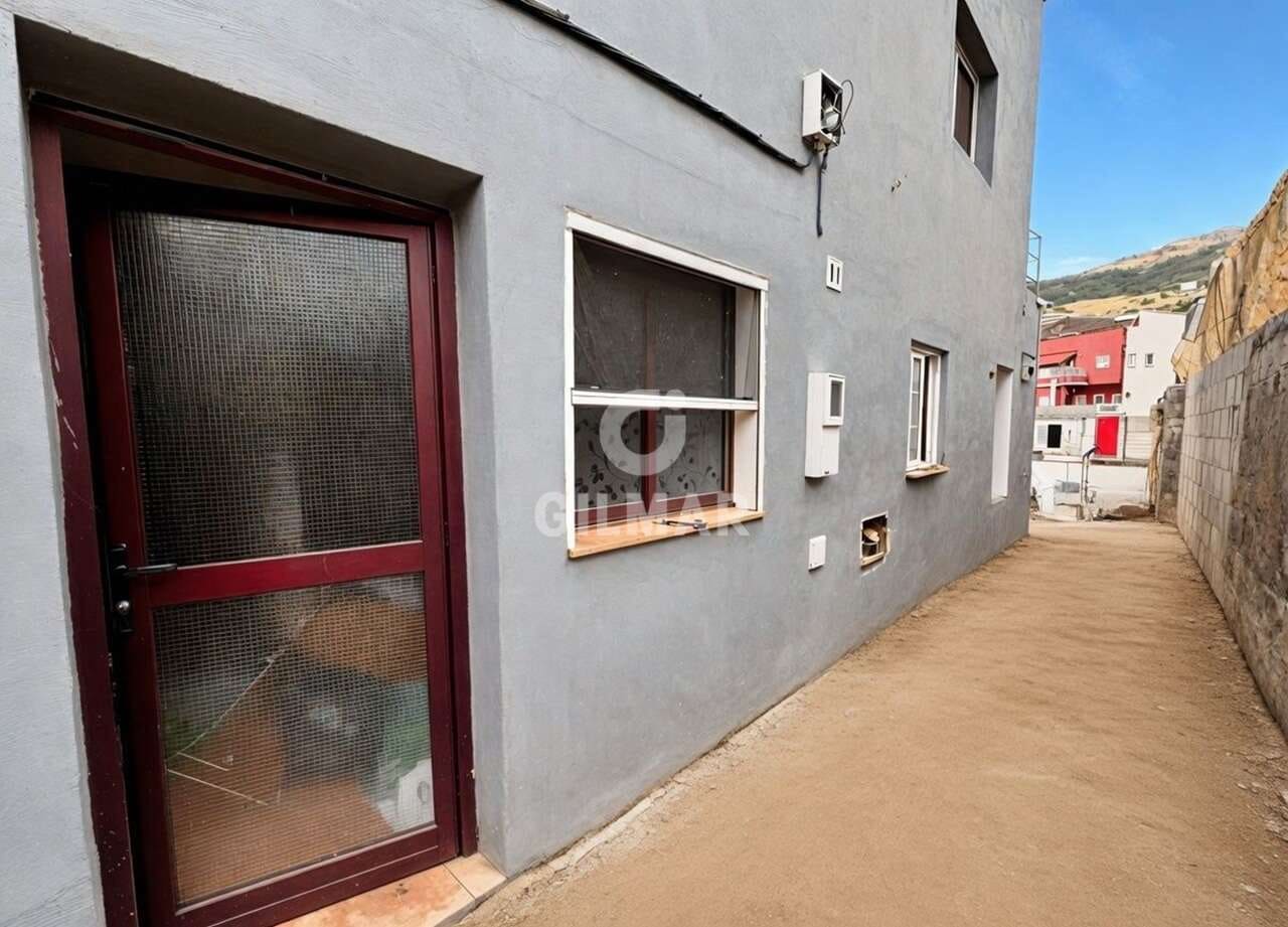 8 bedroom Flat for sale in Arafo - € 750,000 (Ref: 9815217)