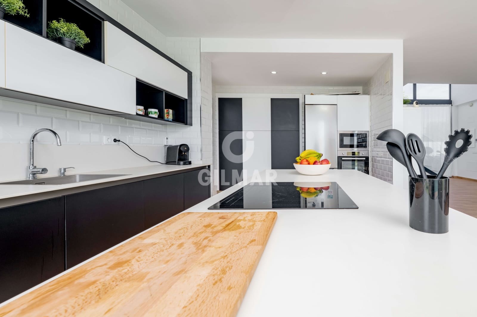 3 slaapkamer Villa te koop in Puerto Real met zwembad - € 749.000 (Ref: 9816279)