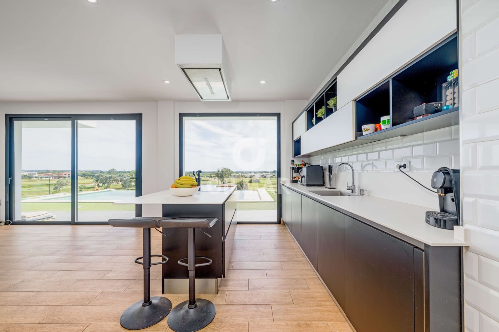 3 slaapkamer Villa te koop in Puerto Real met zwembad - € 749.000 (Ref: 9816279)