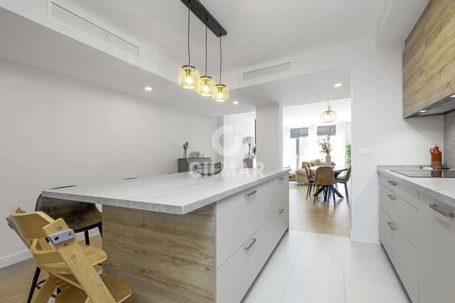 4 soveværelse Lejlighed til salg i Cádiz by - € 740.000 (Ref: 9816280)