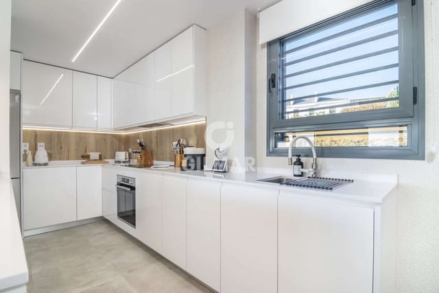 3 soveværelse Lejlighed til salg i Seghers, Estepona med garage - € 1.100.000 (Ref: 9816281)