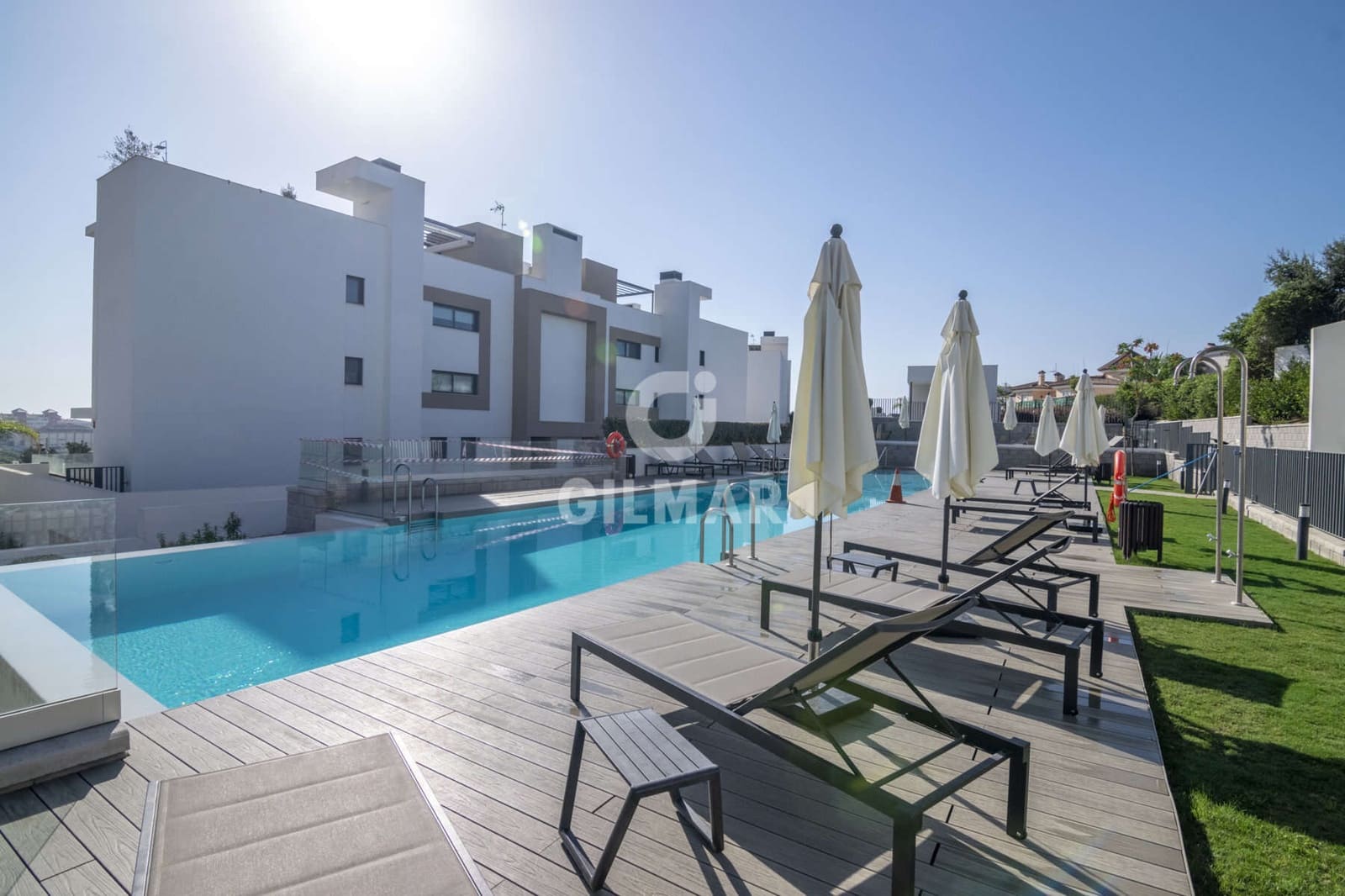 3 chambre Appartement à vendre à Estepona avec garage - 1 100 000 € (Ref: 9816281)