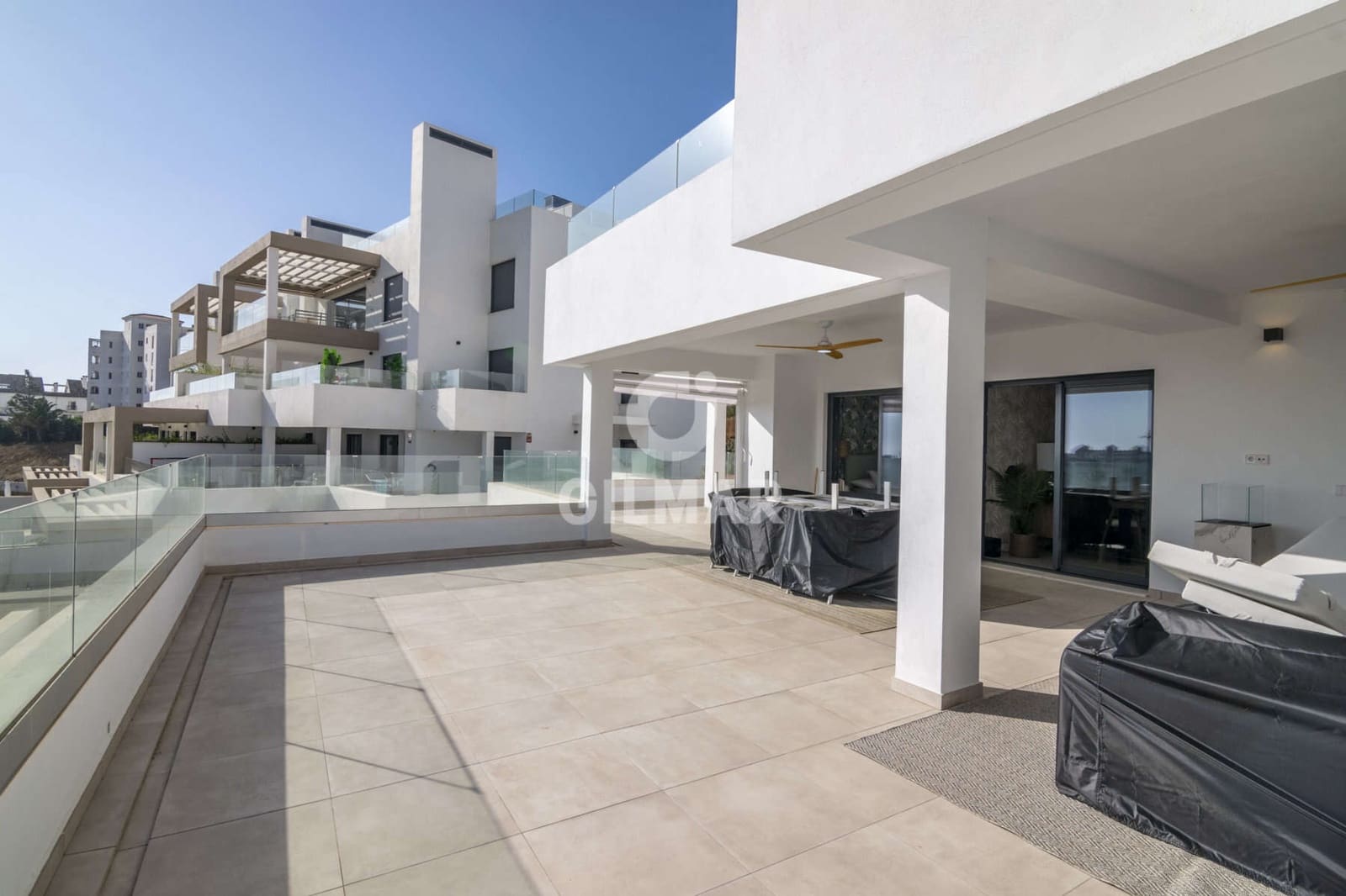 3 chambre Appartement à vendre à Estepona avec garage - 1 100 000 € (Ref: 9816281)