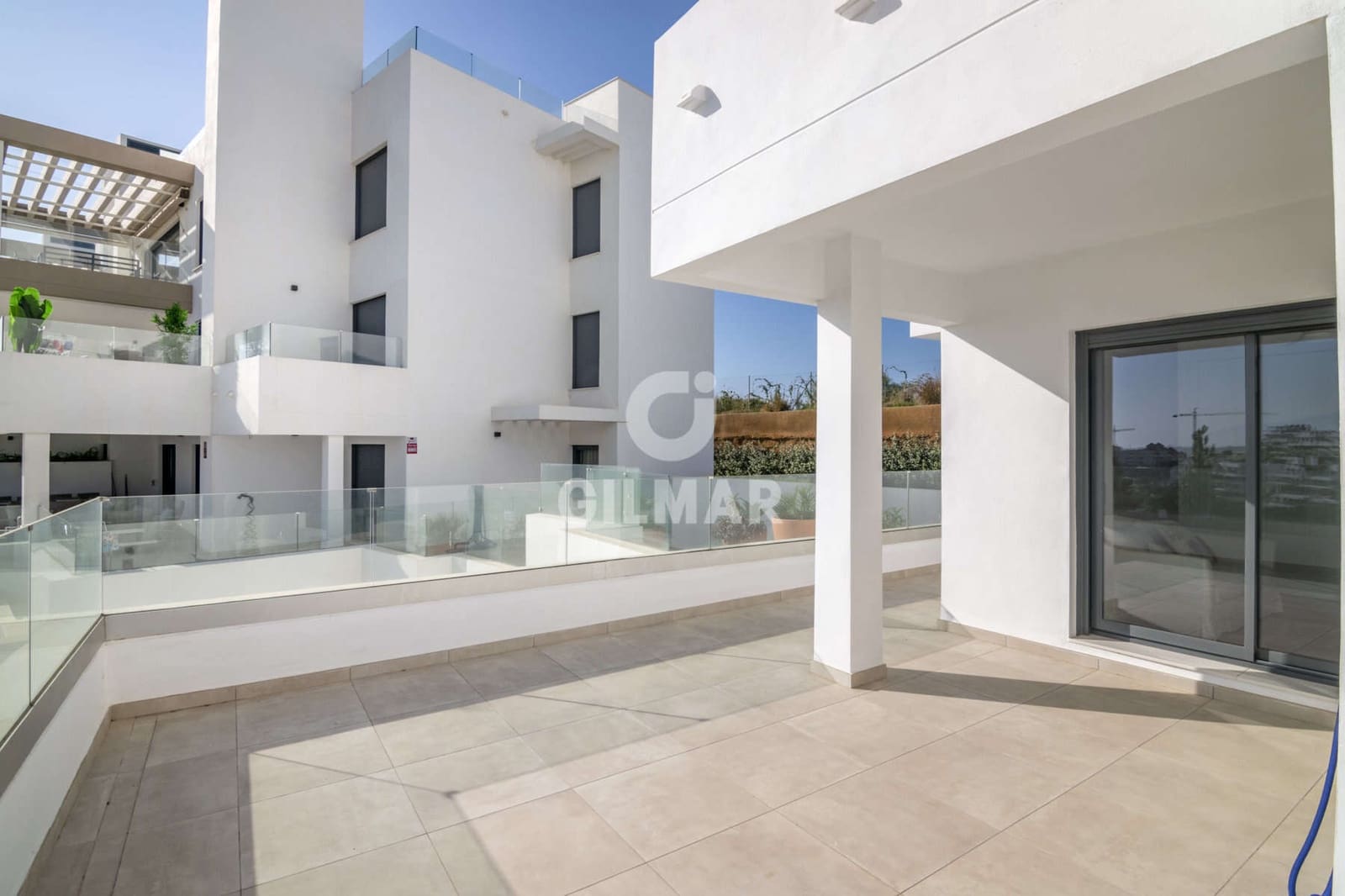 3 chambre Appartement à vendre à Estepona avec garage - 1 100 000 € (Ref: 9816281)