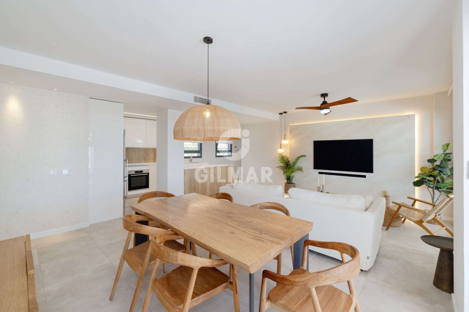 3 chambre Appartement à vendre à Estepona avec garage - 1 100 000 € (Ref: 9816281)