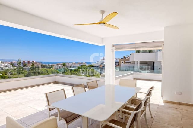 3 bedroom Flat for sale in Seghers, Estepona with garage - € 1,100,000 (Ref: 9816281)