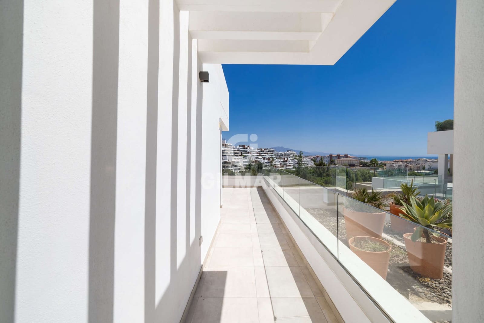3 chambre Appartement à vendre à Estepona avec garage - 1 100 000 € (Ref: 9816281)