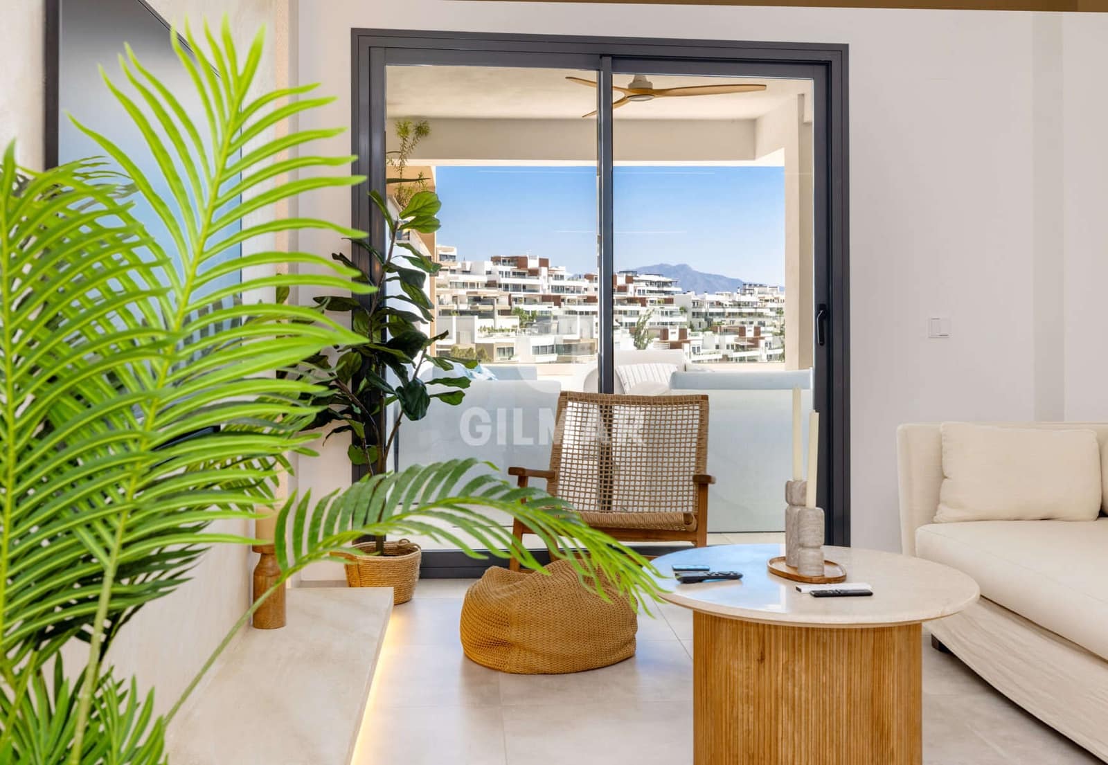 3 chambre Appartement à vendre à Estepona avec garage - 1 100 000 € (Ref: 9816281)