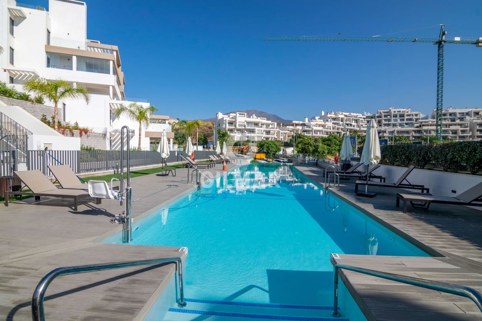 3 chambre Appartement à vendre à Estepona avec garage - 1 100 000 € (Ref: 9816281)