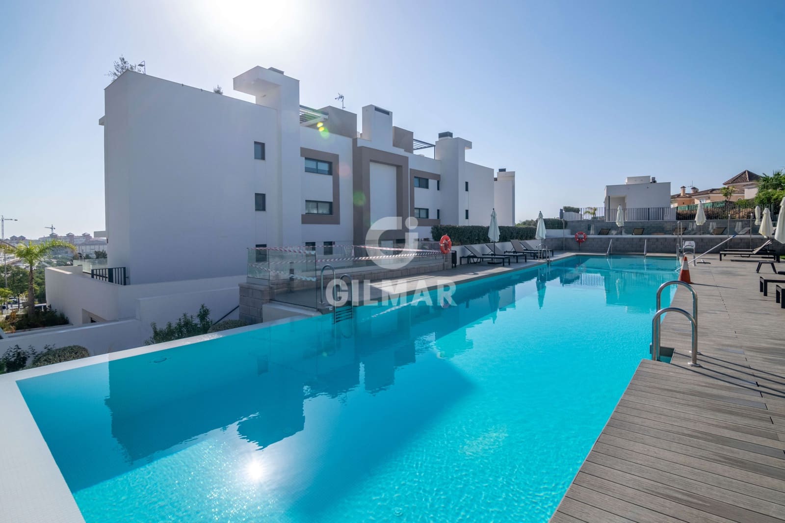 3 chambre Appartement à vendre à Estepona avec garage - 1 100 000 € (Ref: 9816281)