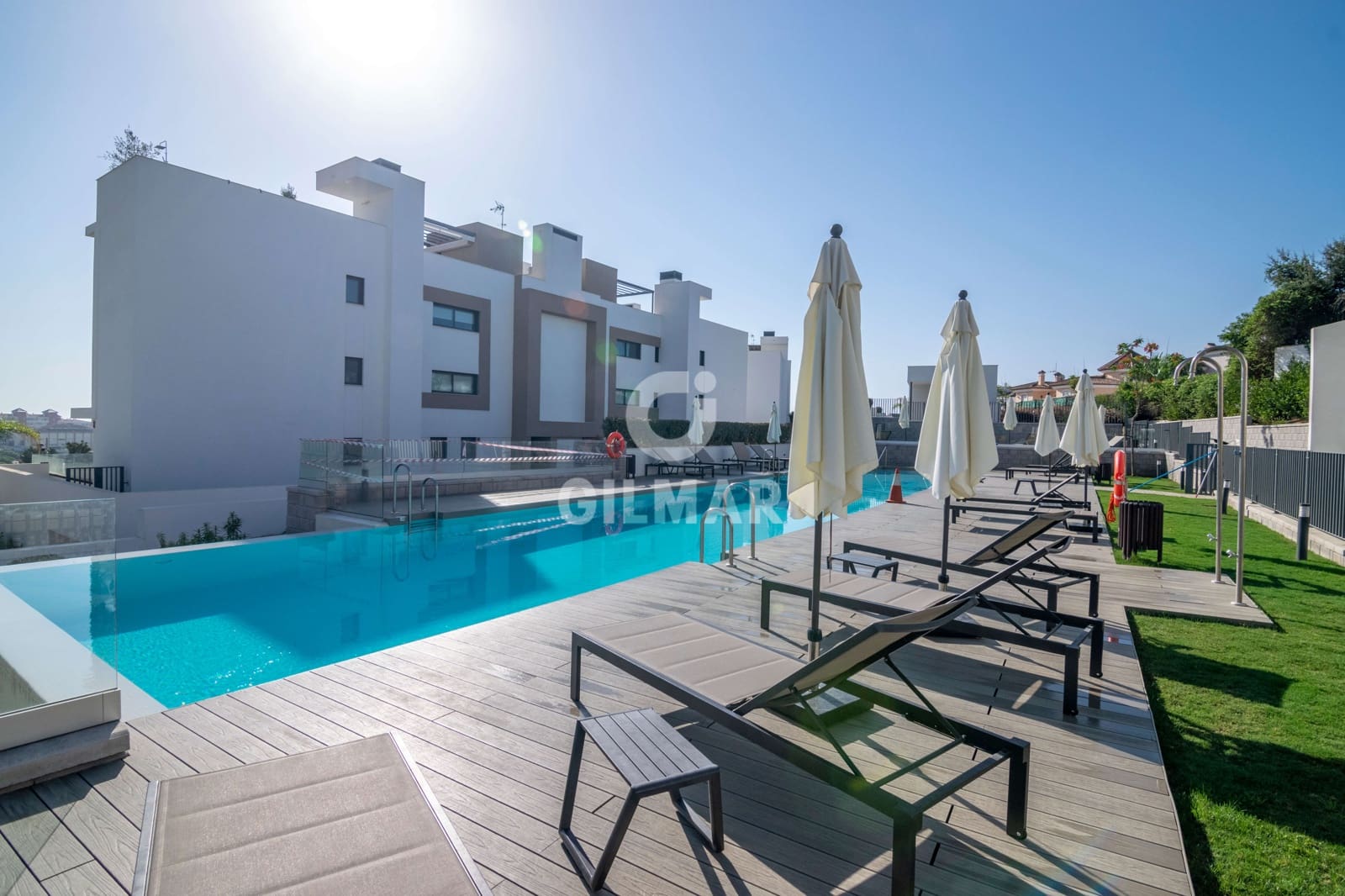 3 chambre Appartement à vendre à Estepona avec garage - 1 100 000 € (Ref: 9816281)