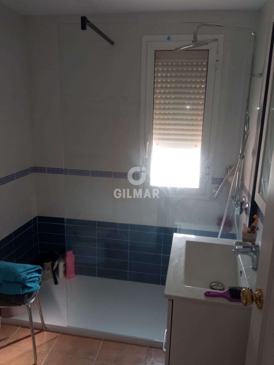 4 soverom Rekkehus til leie i El Puerto de Santa Maria med garasje - € 1 200 (Ref: 9818845)