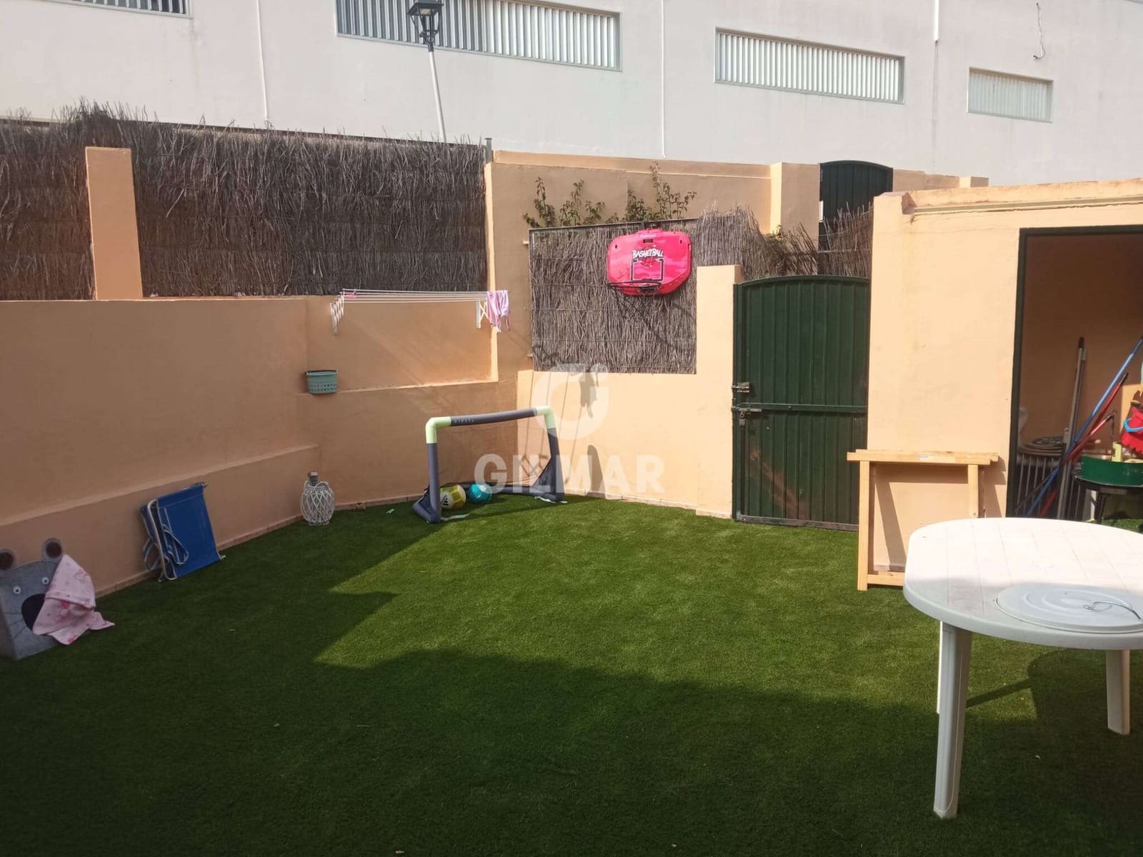 4 soverom Rekkehus til leie i El Puerto de Santa Maria med garasje - € 1 200 (Ref: 9818845)