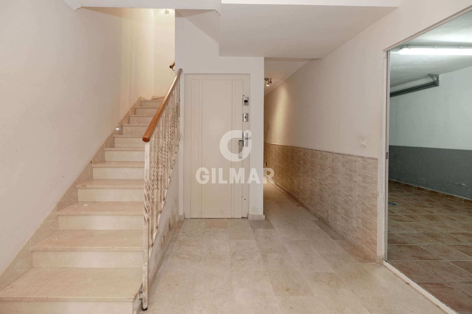 3 makuuhuone Paritalo myytävänä paikassa Marbella mukana uima-altaan 
autotalli - 795 000 € (Ref: 9821597)