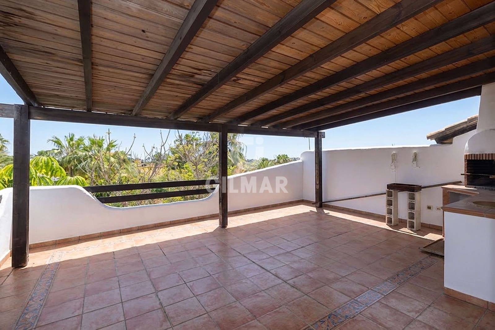 3 makuuhuone Paritalo myytävänä paikassa Marbella mukana uima-altaan 
autotalli - 795 000 € (Ref: 9821597)