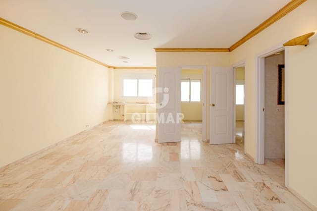 Commerciale in vendita in Puerto Banus, Marbella - 600.000 € (Rif: 9821598)
