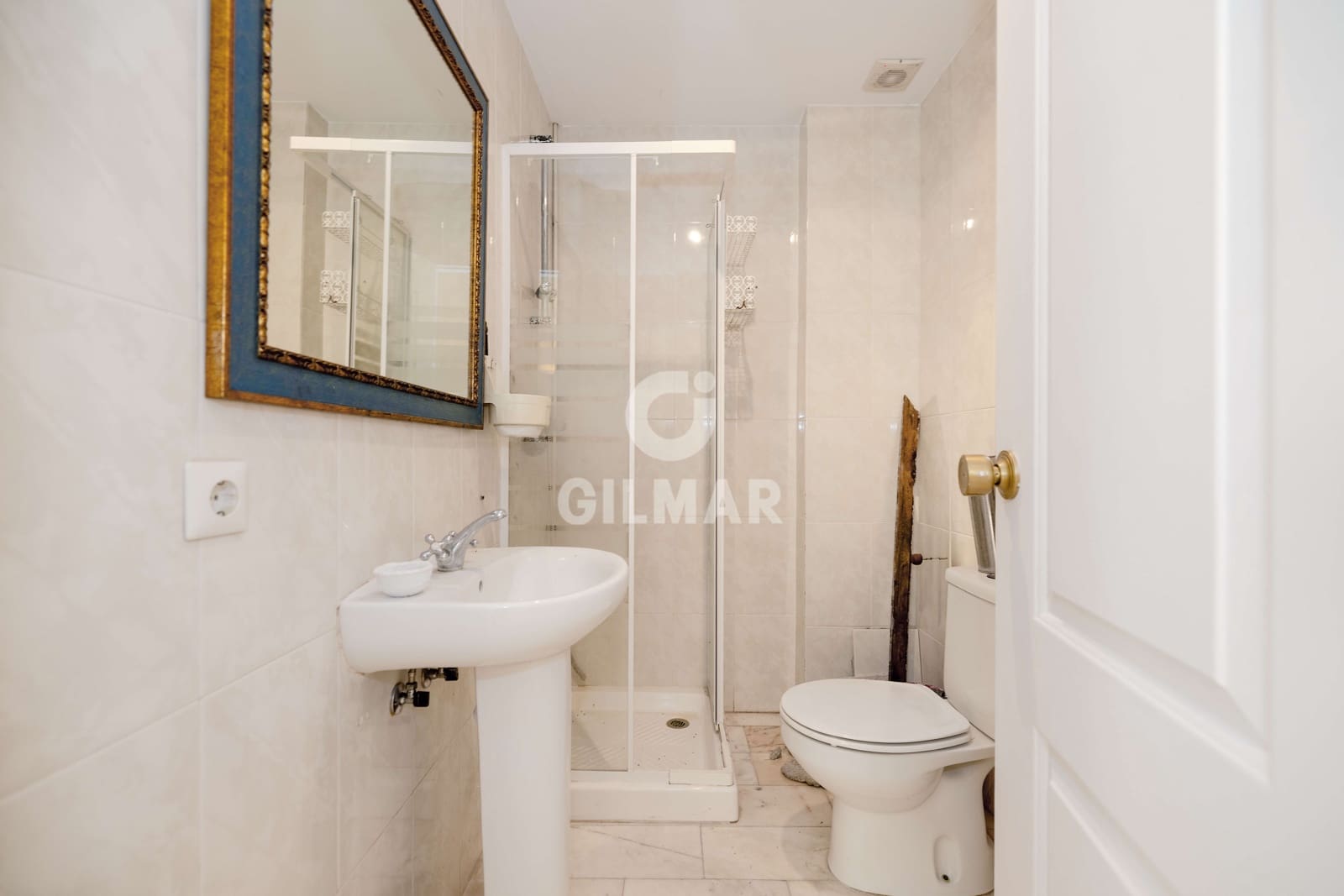 Commerciale in vendita in Puerto Banus - 600.000 € (Rif: 9821598)