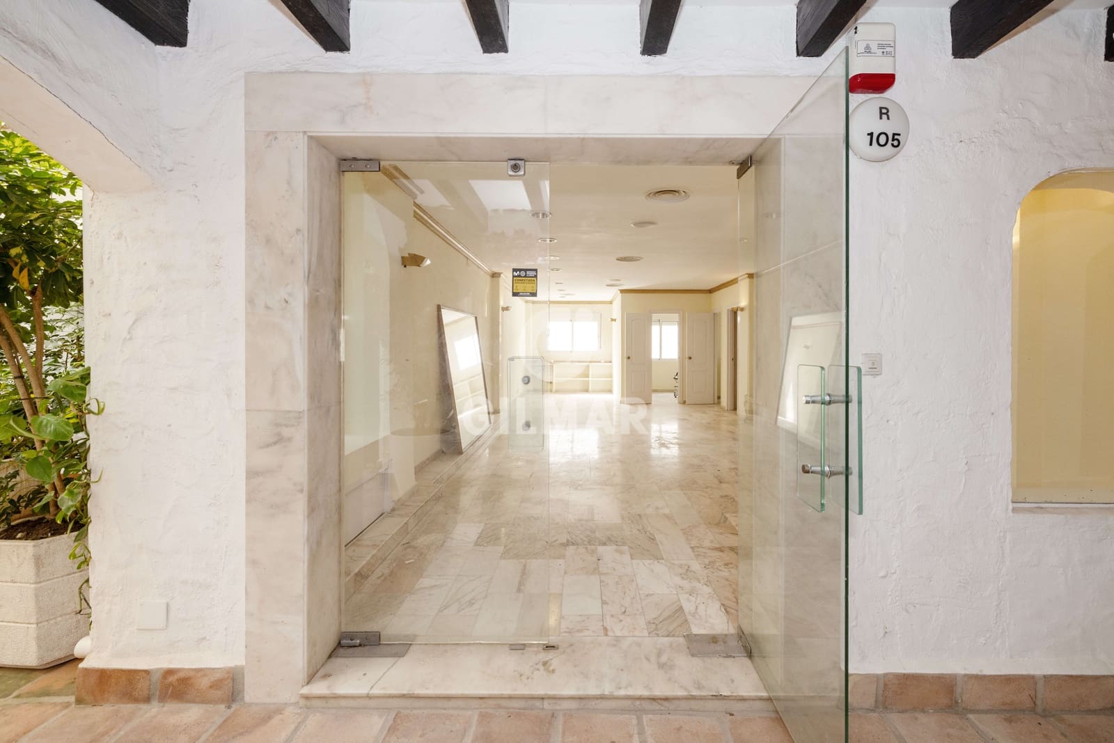 Commerciale in vendita in Puerto Banus - 600.000 € (Rif: 9821598)