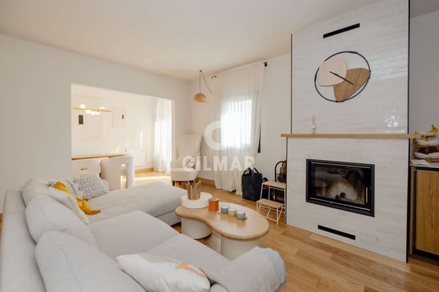 2 sypialnia Mieszkanie na sprzedaż w Puerto Banus, Marbella z basenem garażem - 1 100 000 € (Ref: 9821599)