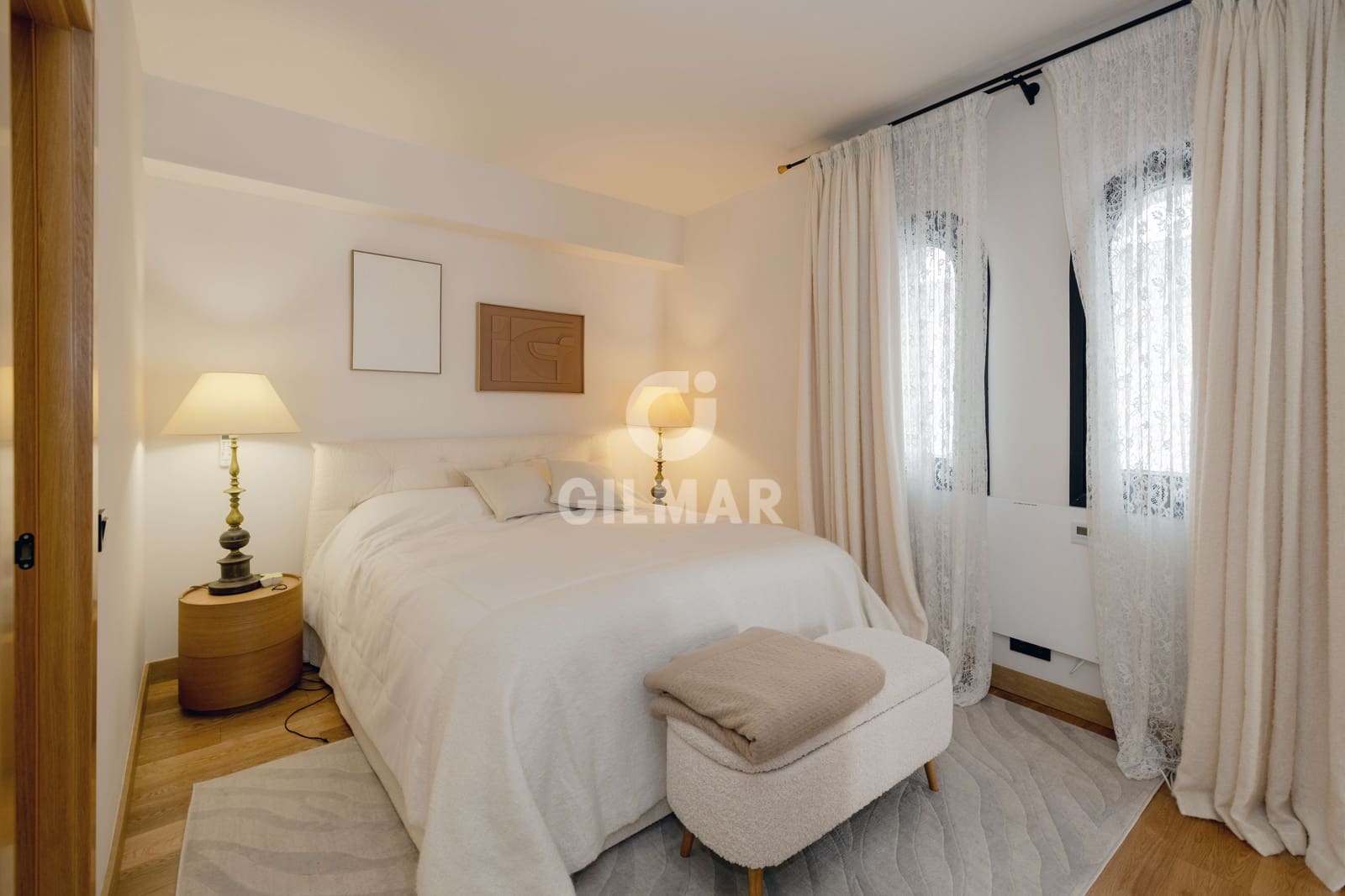 2 sypialnia Mieszkanie na sprzedaż w Puerto Banus z basenem garażem - 1 100 000 € (Ref: 9821599)