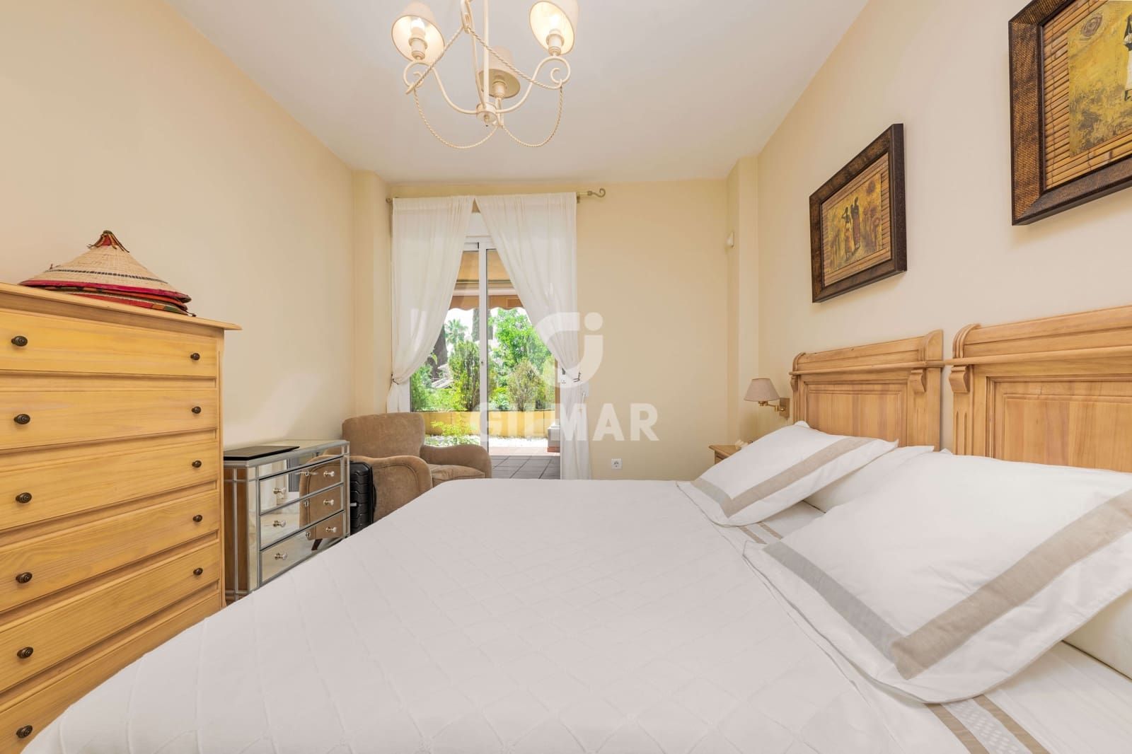 2 bedroom Flat for sale in Bahia de Marbella with pool garage - € 646,000 (Ref: 9821600)