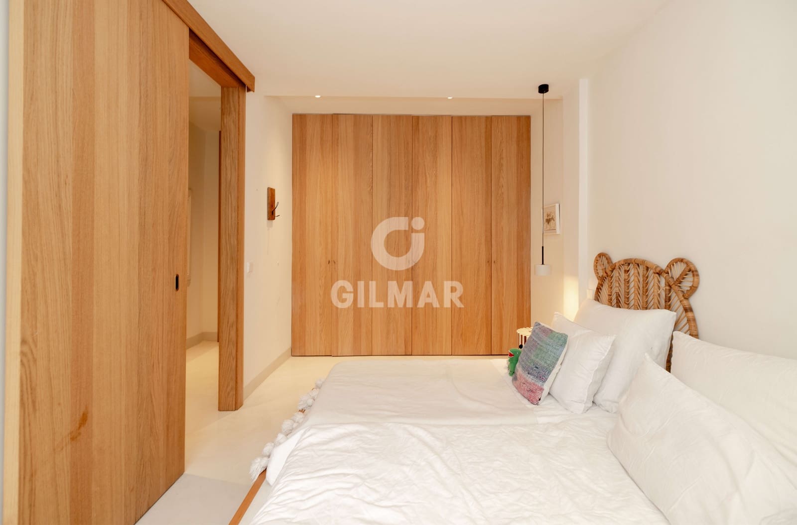 4 sypialnia Dom blizniak na sprzedaż w Marbella z basenem garażem - 1 295 000 € (Ref: 9821601)