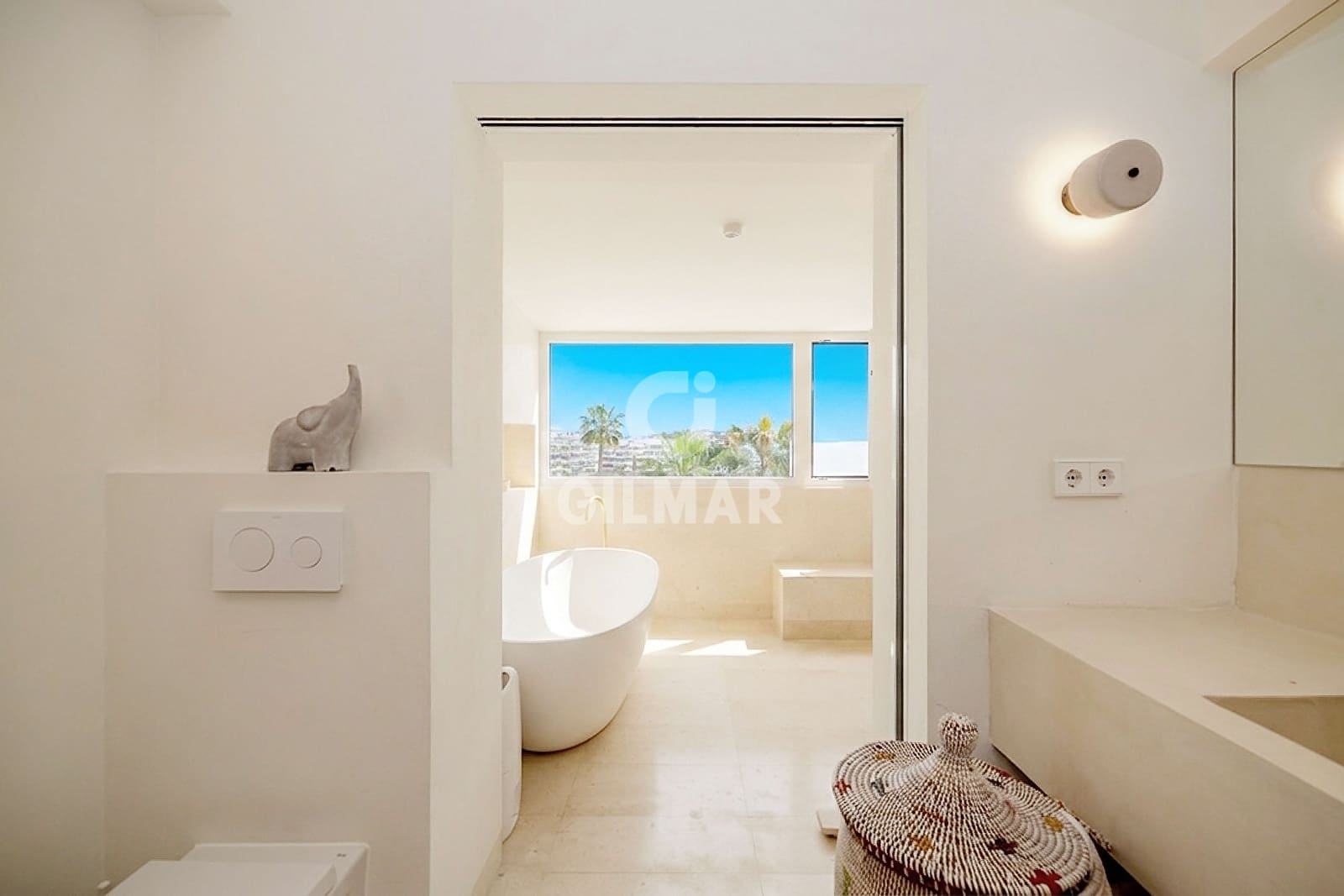 4 sypialnia Dom blizniak na sprzedaż w Marbella z basenem garażem - 1 295 000 € (Ref: 9821601)