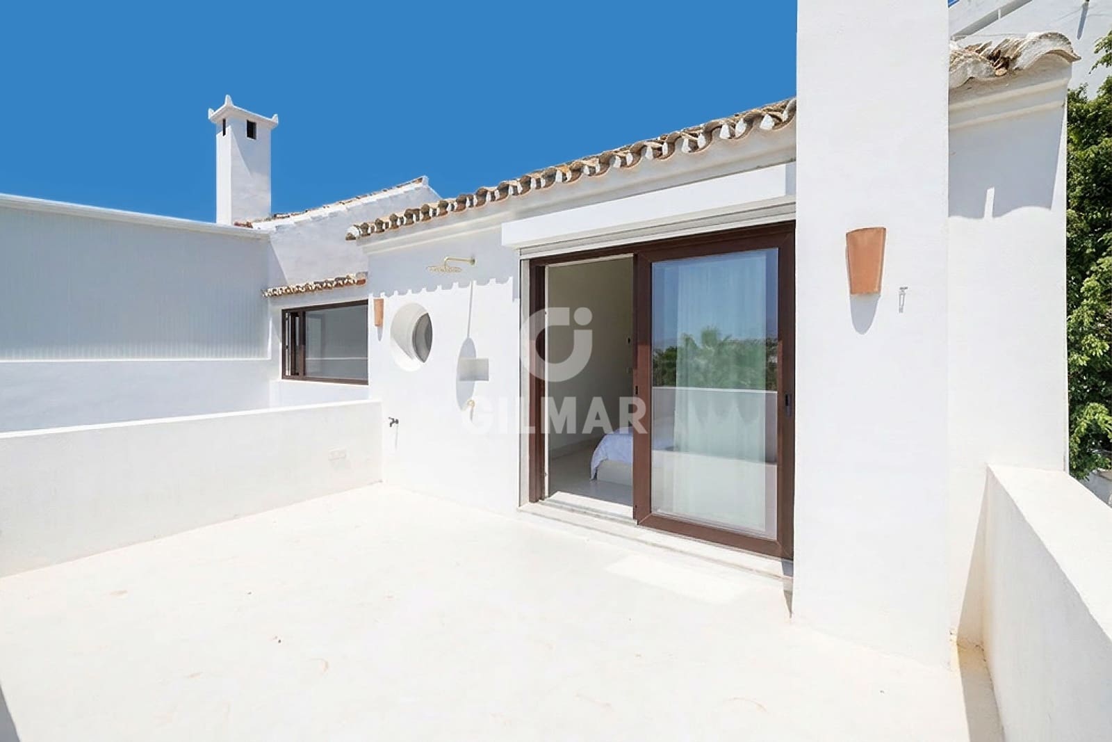 4 sypialnia Dom blizniak na sprzedaż w Marbella z basenem garażem - 1 295 000 € (Ref: 9821601)