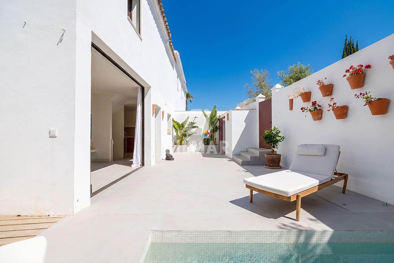 4 sypialnia Dom blizniak na sprzedaż w Marbella z basenem garażem - 1 295 000 € (Ref: 9821601)