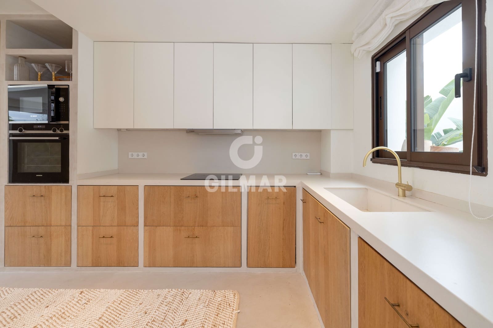 4 sypialnia Dom blizniak na sprzedaż w Marbella z basenem garażem - 1 295 000 € (Ref: 9821601)