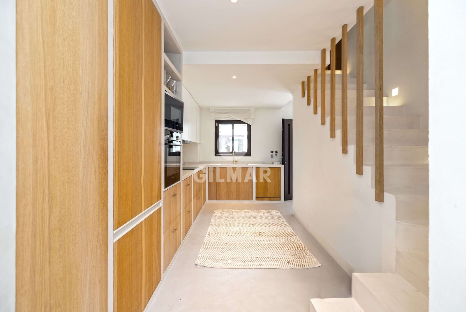 4 sypialnia Dom blizniak na sprzedaż w Marbella z basenem garażem - 1 295 000 € (Ref: 9821601)