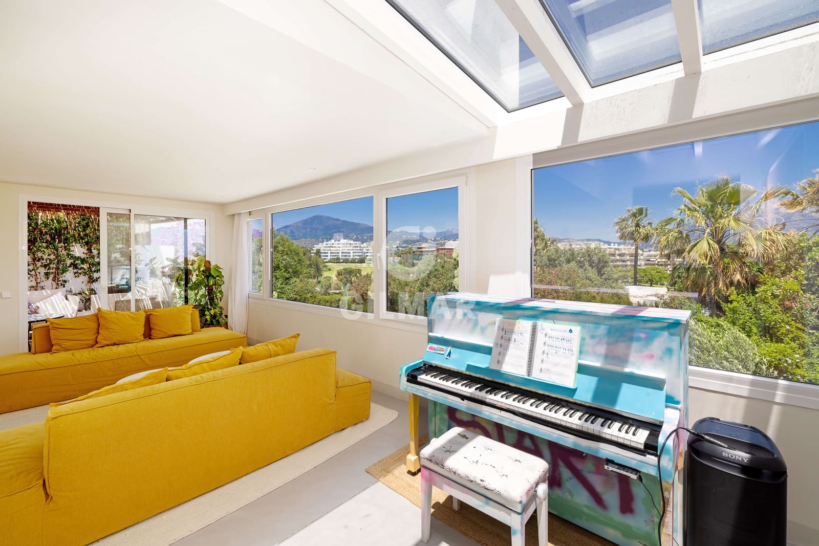 4 bedroom Semi-detached Villa for sale in Guadalmina with pool garage - € 1,125,000 (Ref: 9821601)