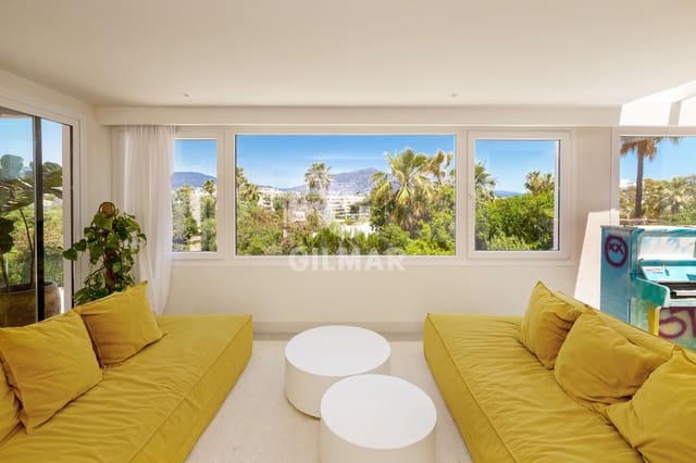 4 soveværelse Semi-Rækkehus til salg i Guadalmina Alta, Marbella med swimmingpool garage - € 1.195.000 (Ref: 9821601)