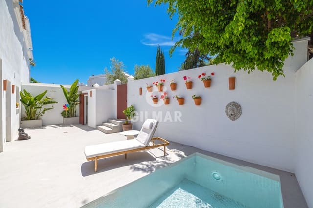 4 soveværelse Semi-Rækkehus til salg i Guadalmina Alta, Marbella med swimmingpool garage - € 1.195.000 (Ref: 9821601)