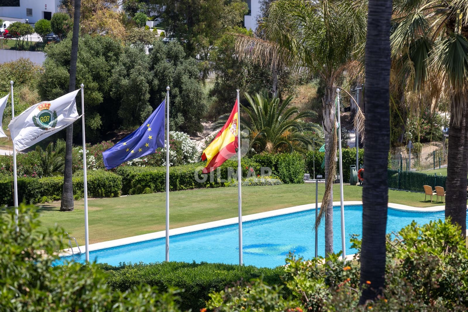 4 bedroom Semi-detached Villa for sale in Guadalmina with pool garage - € 1,125,000 (Ref: 9821601)
